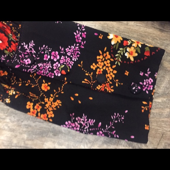 Never worn dress with vibrant, rich fall colors! - Picture 3 of 7